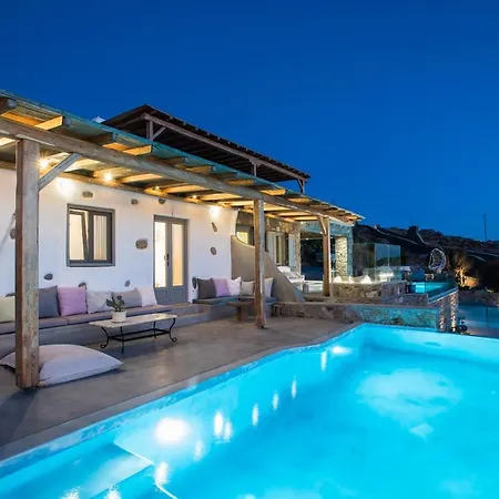 Mykonos Village アノ・メラ