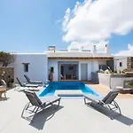 Mykonos Village 아파트