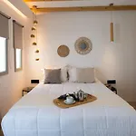 Mykonos Village 아파트 *
