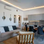 Mykonos Village 아노 메라