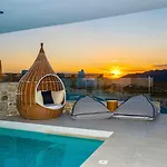 Mykonos Village 아노 메라