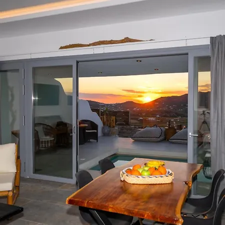 Mykonos Village 아노 메라